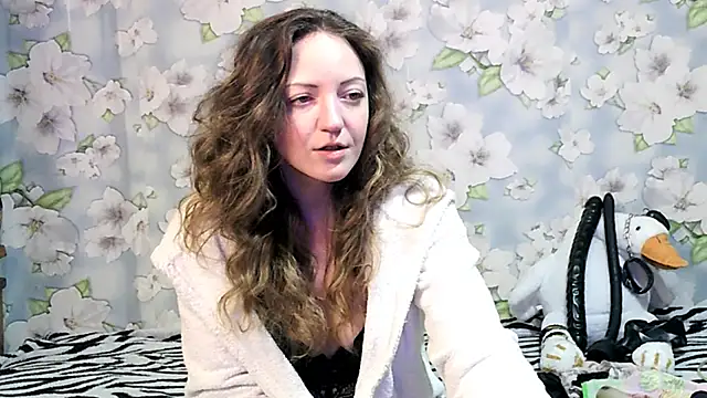 KattyLuuu online show from 03.20.25