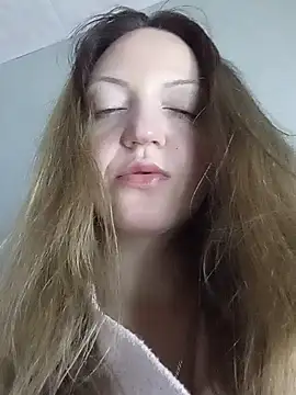 Snapshot of KattyLuuu chatting on 05.16.26 KattyLuuu online show from 05.16.26
