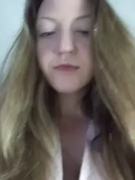 Snapshot of KattyLuuu chatting on 06.14.26 KattyLuuu online show from 06.14.26