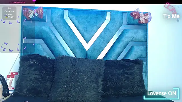 Roxan Fox- online show from 01.03.25