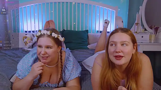 Snapshot of Ellie_Wellie chatting on 12.21.24 Ellie Wellie online show from 12.21.24