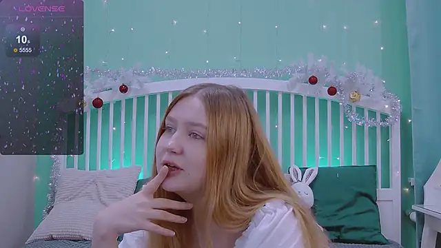 Snapshot of Ellie_Wellie chatting on 12.25.24 Ellie Wellie online show from 12.25.24