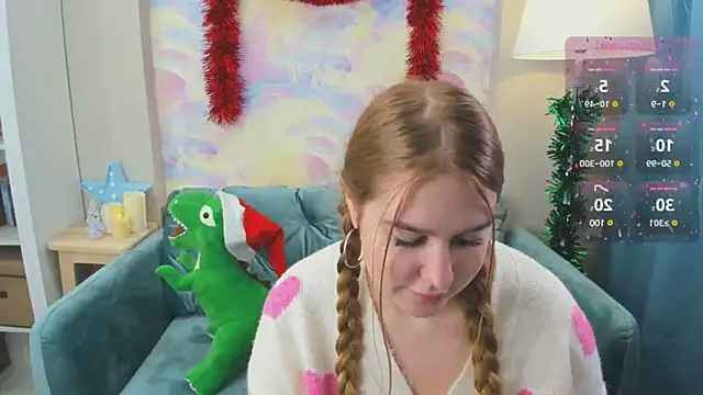 Snapshot of Ellie_Wellie chatting on 12.29.24 Ellie Wellie online show from 12.29.24