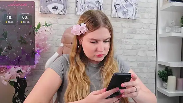 Snapshot of Ellie_Wellie chatting on 12.30.24 Ellie Wellie online show from 12.30.24