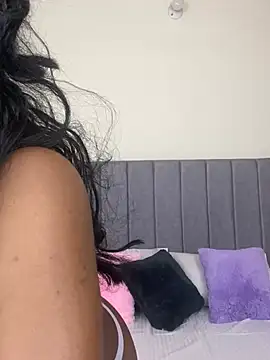 Snapshot of Zizi-campbel chatting on 01.23.25 Zizi-campbel online show from 01.23.25