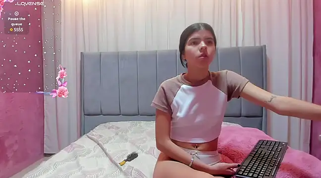 Snapshot of Maddy_bennet chatting on 12.29.24 Maddy bennet online show from 12.29.24