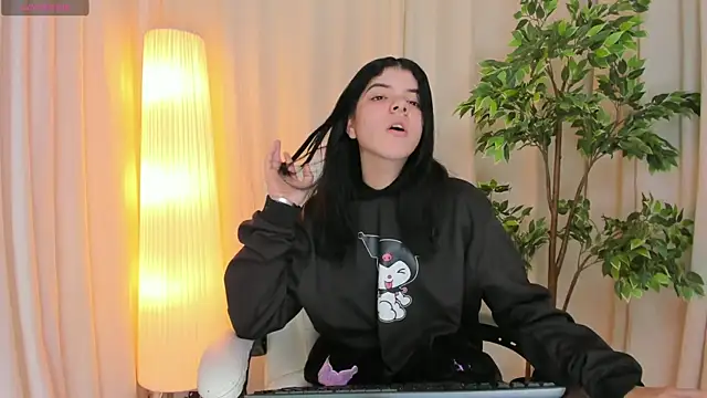 Snapshot of Maddy_bennet chatting on 03.06.25 Maddy bennet online show from 03.06.25