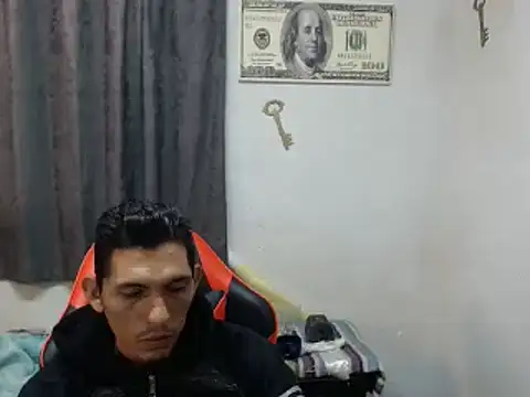 Snapshot of chayanne_odisea chatting on 09.25.25 chayanne odisea online show from 09.25.25