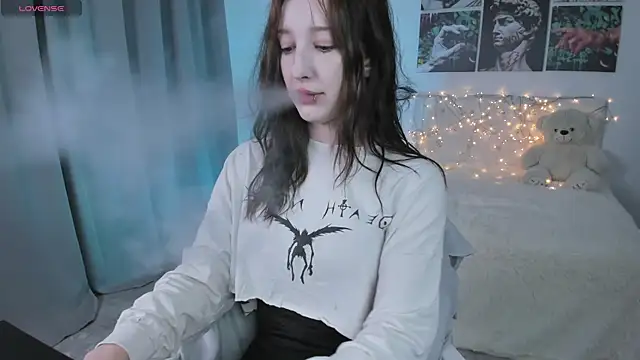 Lissa Meow  online show from 09.18.25