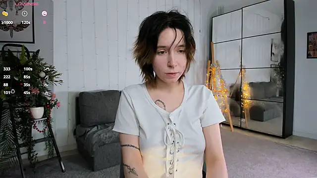 lilithlunna online show from 12.27.24