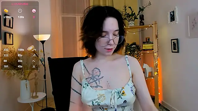 lilithlunna online show from 01.11.25