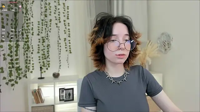 lilithlunna online show from 01.14.25