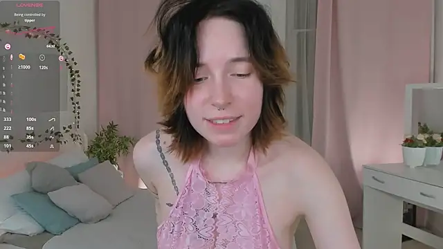 lilithlunna online show from 01.25.25