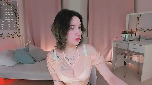 lilithlunna online show from 02.04.25