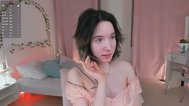 lilithlunna online show from 02.04.25