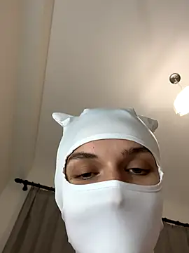 Nikki Hoee online show from 11.09.25