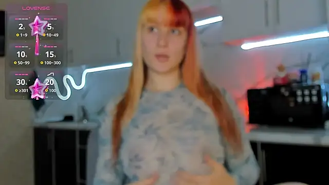 Snapshot of Sweet_white_chocolate chatting on 11.06.25 Sweet white chocolate online show from 11.06.25