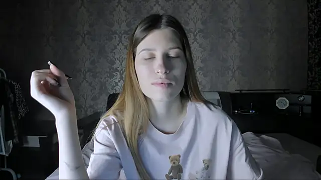 Agnes Allenn online show from 11.14.25