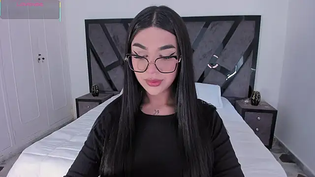 Snapshot of RoseCassie chatting on 04.21.26 RoseCassie online show from 04.21.26