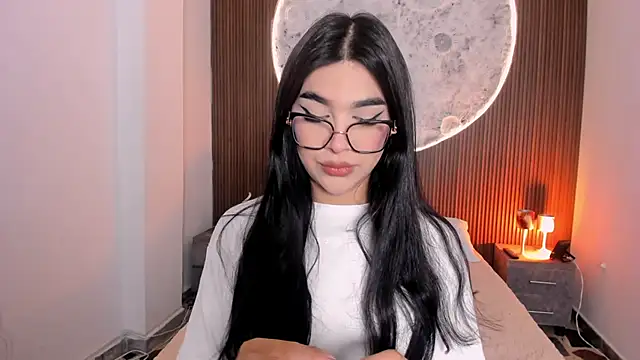 Snapshot of RoseCassie chatting on 04.28.26 RoseCassie online show from 04.28.26