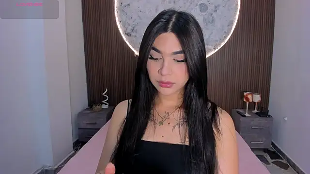 Snapshot of RoseCassie chatting on 05.01.26 RoseCassie online show from 05.01.26
