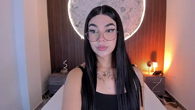 Snapshot of RoseCassie chatting on 05.08.26 RoseCassie online show from 05.08.26