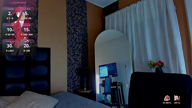 Snapshot of hinata_itachi chatting on 11.24.25 hinata itachi online show from 11.24.25