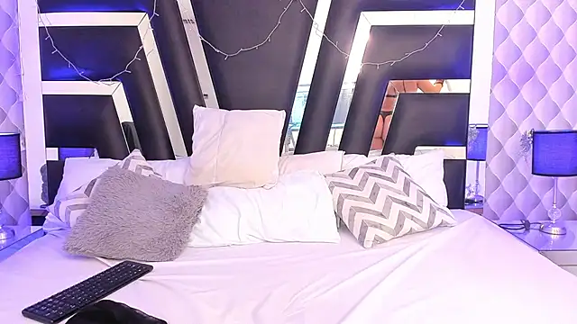 Snapshot of caroo_gomeez chatting on 03.21.25 caroo gomeez online show from 03.21.25