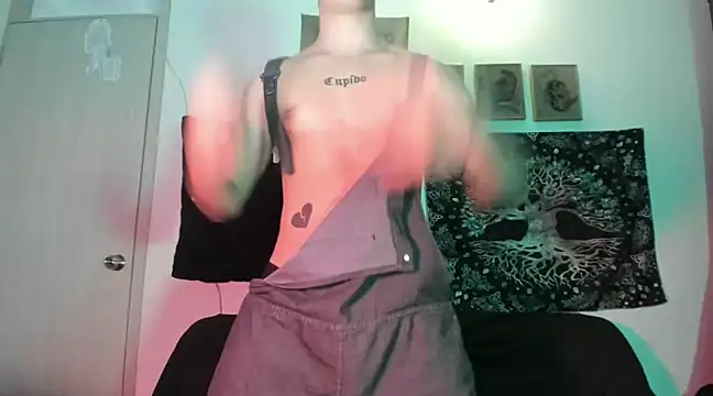 Snapshot of Antonello_Vannucci chatting on 01.24.25 Antonello Vannucci online show from 01.24.25