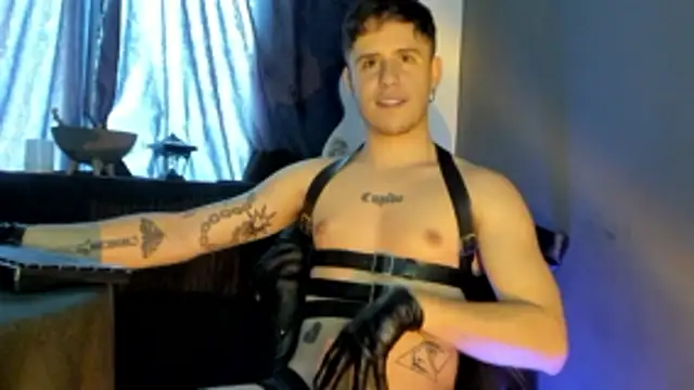 Snapshot of Antonello_Vannucci chatting on 11.07.25 Antonello Vannucci online show from 11.07.25