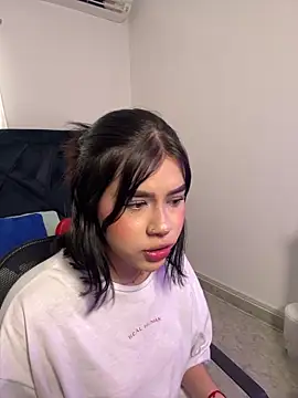 Lily Woodz online show from 02.16.26