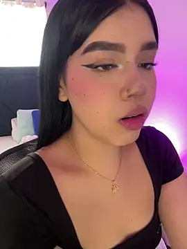 Lily Woodz online show from 04.17.26