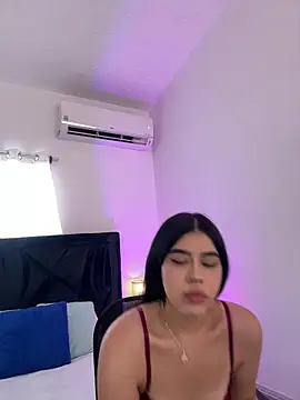 Lily Woodz online show from 04.21.26