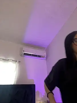 Snapshot of Lily_Woodz chatting on 07.01.26 Lily Woodz online show from 07.01.26