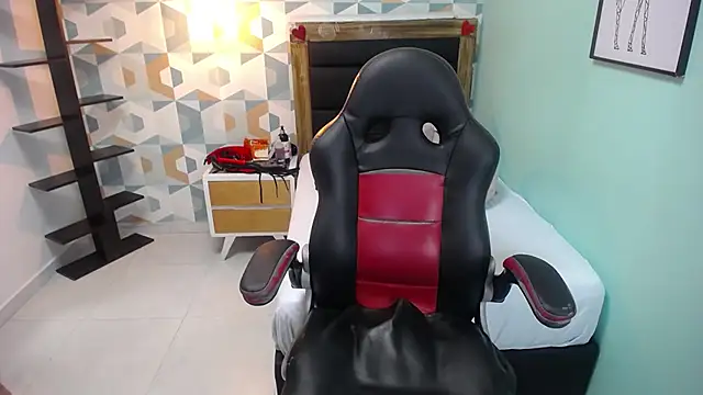 ARYAMORGAN1 online show from 02.20.25