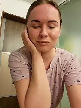 Snapshot of _Miss_Vanilla_ chatting on 03.21.25 Miss Vanilla online show from 03.21.25