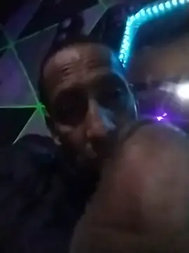 Snapshot of dulcedeseo13 chatting on 12.18.25 dulcedeseo13 online show from 12.18.25