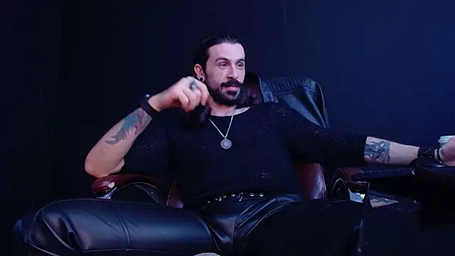 AxelColton online show from 10.31.25