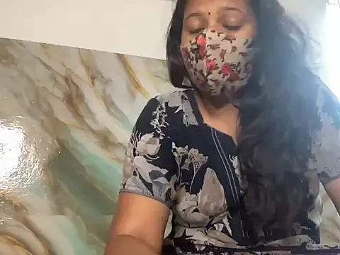 Snapshot of Tamil_Sanjana_ chatting on 10.11.25 Tamil Sanjana  online show from 10.11.25