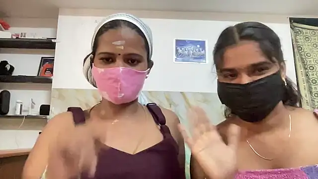 Snapshot of Tamil_Sanjana_ chatting on 07.10.26 Tamil Sanjana online show from 07.10.26