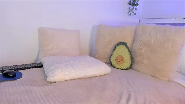 Alissonroses online show from 03.15.25