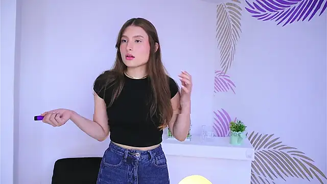 Daisha Riley online show from 02.11.25