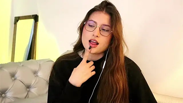 Daisha Riley online show from 10.20.25