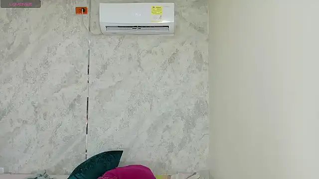 dani-lue online show from 05.14.26