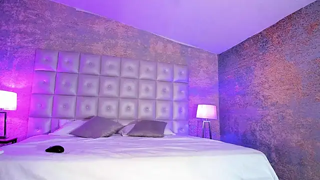 loladupont online show from 11.16.25