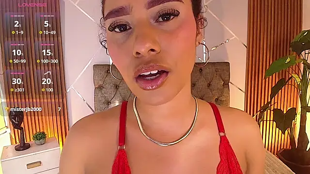 charlottee white online show from 05.23.26