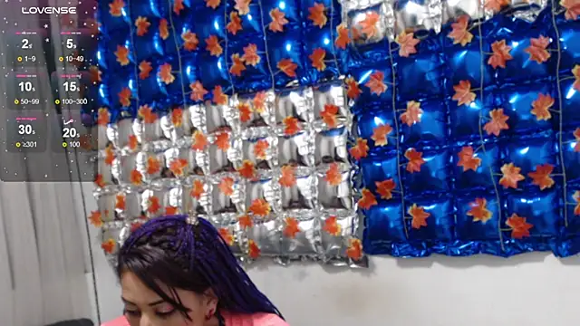 Snapshot of thaly_funn chatting on 02.21.25 thaly funn online show from 02.21.25