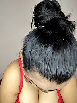 Snapshot of Riya_Stream01 chatting on 02.05.25 Riya Stream01 online show from 02.05.25