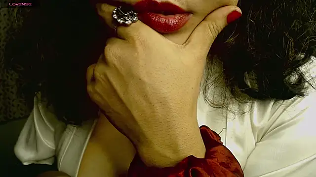 hot menka online show from 11.13.25