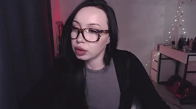 Snapshot of MoranaMissGod chatting on 12.28.24 MoranaMissGod online show from 12.28.24